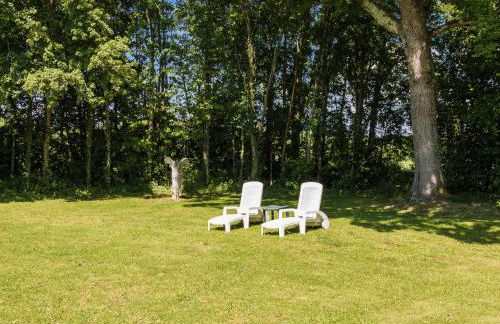 Farmhouse With Private Pool, Large Garden and Playground - Foto 44