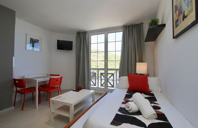 Inside Plaza Sierra Nevada - Foto 11