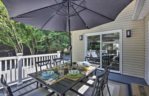 Fire Pit and Furnished Deck Serene Tobyhanna Escape - Foto 21