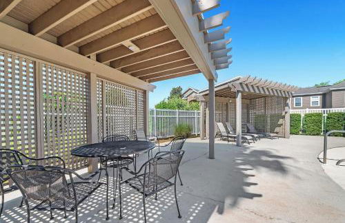 Newly Renovated Condo Minutes from The Beach, OWA Water Park and Tanger Outlets - Foto 8