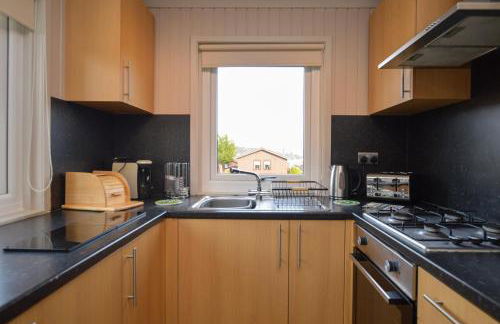 Heather Lodge with Hot Tub - Foto 8