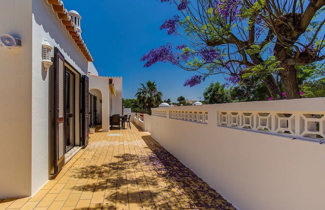 Sequana Fabulous Spacious Villa Perfect for Fami - Foto 15