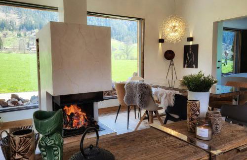 stylische Alpenlounge mit Pool, Blockhaus-Sauna und Jacuzzi für bis zu 12 Personen - Foto 37