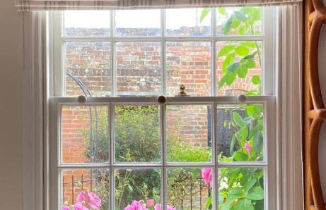Historic Cottage in Heart of Farnham nr the Castle - Photo 14