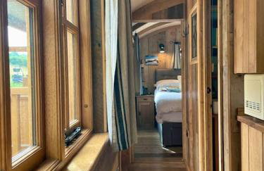 The Walnut Wagon in the heart of Mells. - Foto 7