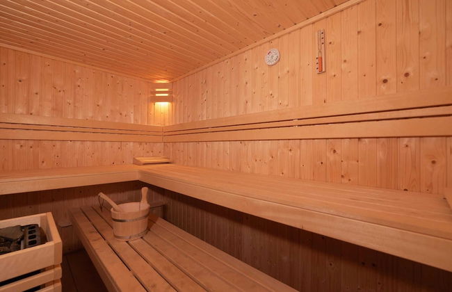 Holiday Home in Zeeland With Sauna - Photo 18