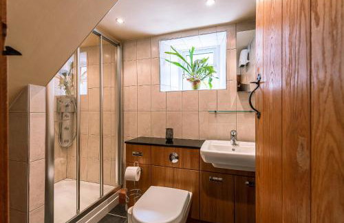 Low Cottage - Photo 19