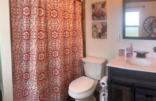 Remodeled Farm House with Plenty of Charm - Foto 10