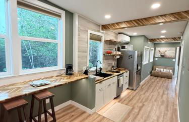 A-Treat-Retreat with AC,Laundry,Patio - Foto 1