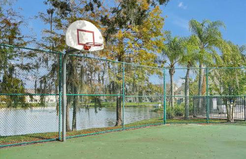 Remodeled Retreat: Tranquil Resort Oasis Near Theme Parks - Foto 54