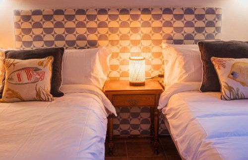 Villa renovada vista al mar y piscina climatizada - Foto 16