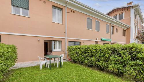 HOST4U - Loft del GARDA Residence with Pool, Front Lake Building - Foto 2, Garden, Garden view