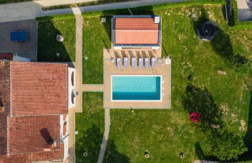 5 Bedroom Nice Home In Karojba - Foto 13