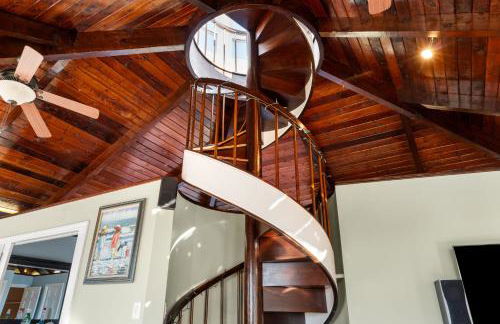 Hot Tub, Electric Bikes, Solo Stove, Projector, Smores - Foto 32