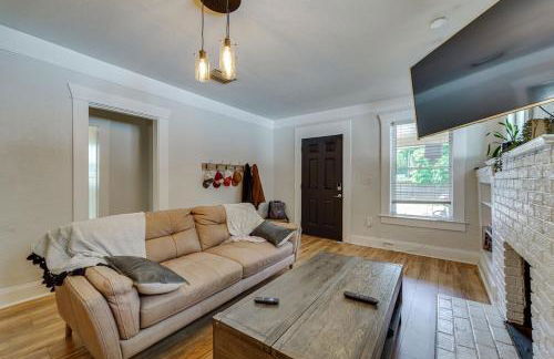 Cozy bungalow with Luxe Yard, Firepit, Pergola Area - Foto 20