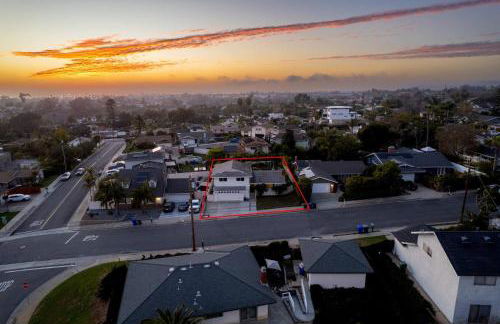 4Bd, putt putt, turf, grill, fire pit & more! - Photo 71