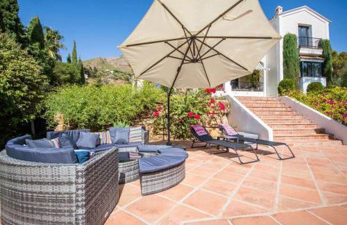 Impressive VILLA Dazura in Valtocado MIJAS - Photo 9