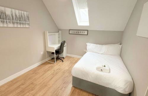 Four Bedroom Apartment in Fantastic Location - Foto 12