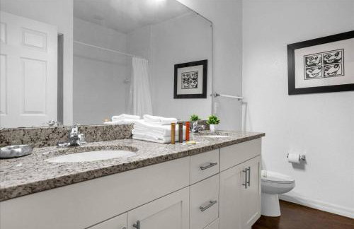 3 Bedrooms S / Lucaya Village Townhouse by RedAwning - Foto 33