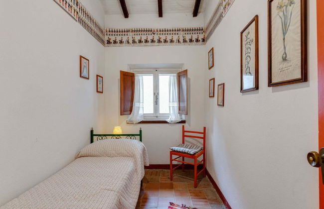 Idyllic Retreat in Tuscany - Photo 3