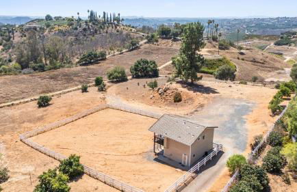 Scenic Deck w Sunset Views Near Temecula Wineries Estrada Ranch by AvantStay - Foto 37
