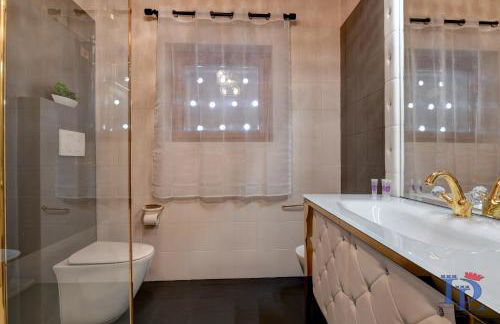 SWAROVSKI Family apartment with pool DesenzanoLoft Official Partner Homes & Villas by Marriott Bonvoy - Foto 20