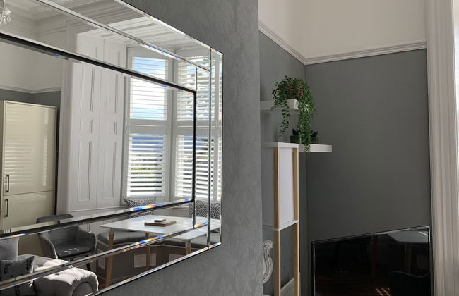 Sea View Apartment in Barmouth - Photo 2