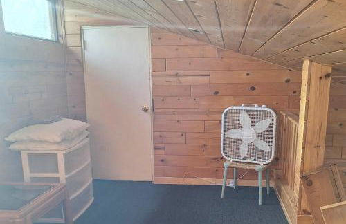 Charming Houghton Lake Cottage with Backyard! - Photo 3