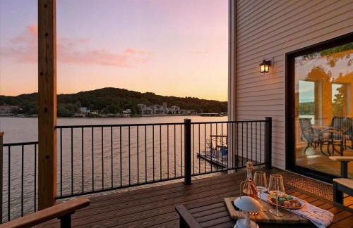 Modern Lakefront Escape | The Twelve - Foto 62