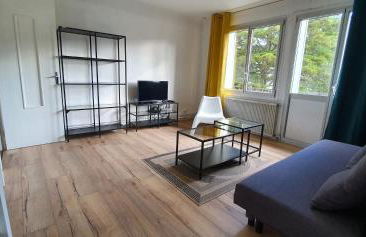 Appartement calme 3 chambres avec lit double Wifi - Parking facile - Foto 10