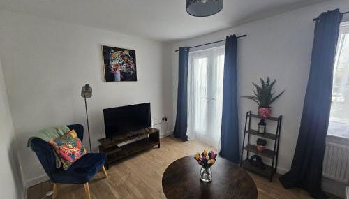 Homington House Long Stays Sleeps 7 Free Parking - Foto 5