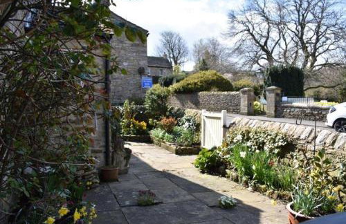 Corner House - Photo 5