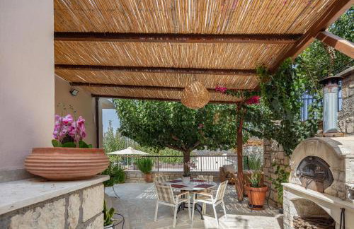 Captain's Hyatt - Photo 32