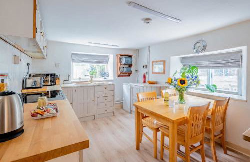 Grade II Listed House Tranquil Garden & Parking - Foto 11