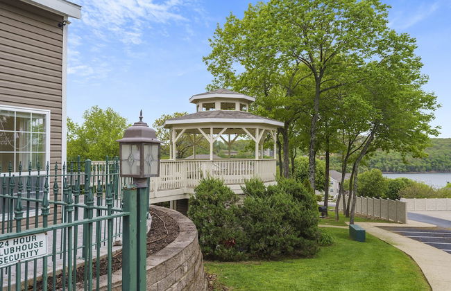 Serene Escape at Table Rock Lake - Photo 36