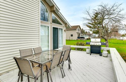 Lakefront Fall Home w/ Deck & Dock in Oscoda Twp! - Foto 23