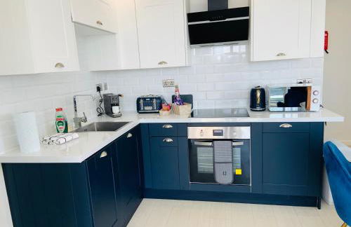 Award Winner of 2026 &2025 traveller & Best guest rated apartment, two bedroom, #1 Leeds city centres most central location, Great 180 degree views,balcony , PARKING onsite, Netflix & WiFi - Foto 31