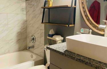 BEAUTIFUL Rustic Modern Remodel IDEAL Location!! - Foto 34