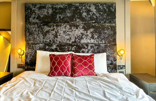 5BR Manchester Home Jacuzzi, Garden & Parking - Foto 28