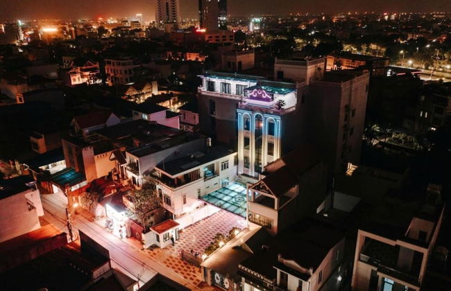 Diamond Hotel - Photo 1