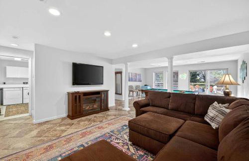 Bright Mountain Cabin with Game Room & Golf Course Views Near Hedgesville, West Virginia - Foto 21