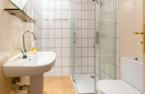 Peaceful Holiday Home in Costa Brava With Private Pool - Foto 26