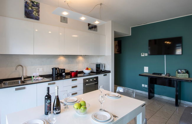 Panoramic Penthouse - Photo 7