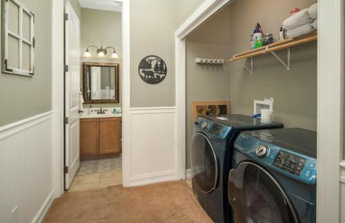 Mountain Retreat with Hot Tub, Game Room and Views - Foto 78