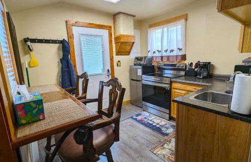 Yellowstone's Treasure Cabins - Foto 126