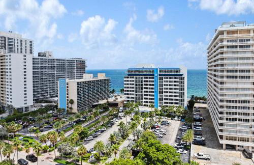 Beach Front 2 Bed Condo - Pool & Tiki Bar - Foto 30