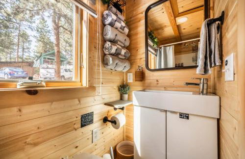 Luxury Glamping Tiny Haven, Firepit & Grill - Foto 26