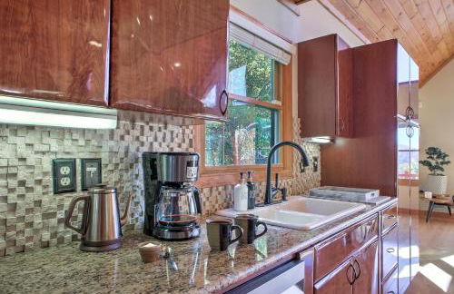 Stunning Mountain Cabin with Views and Hot Tub - Foto 48