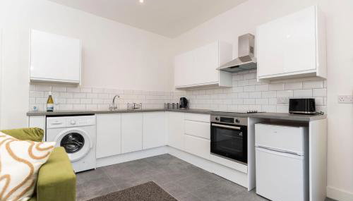 Contractor-Friendly 4-Bed 2-Bath Apartment, fast WiFi, central Redcar - Foto 4