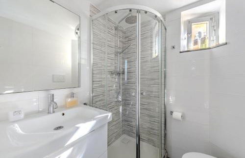 dietro il teatro modena - Foto 14